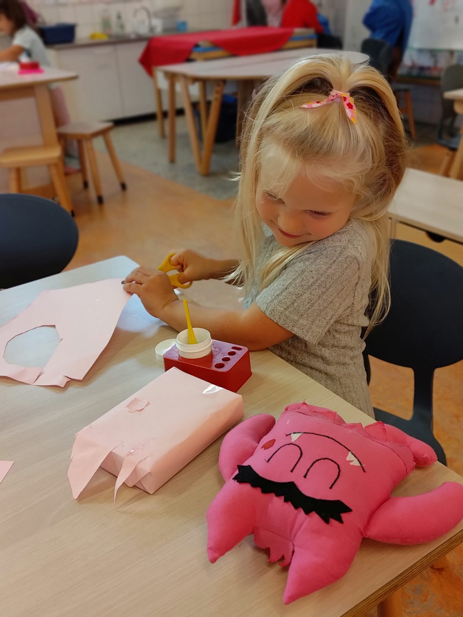 Thema kleurenmonster bij de kleuters 🌈