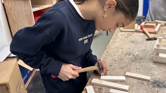 De groepen 8 maken kennis met de techniek opleidingen. 🔨🧱🏠