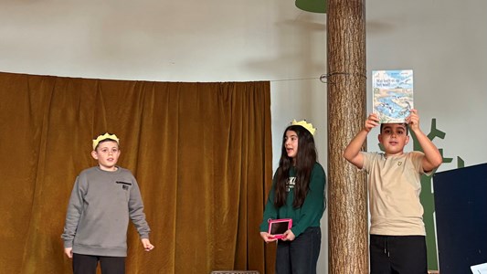 In de groepen 7 is het volop kerst! 🎄✨🎅🏻🎬