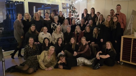 Namens het team van de Familieschool wensen wij jullie fijne feestdagen en alvast een gezond en gelukkig nieuwjaar! 🎄🥂🎆
